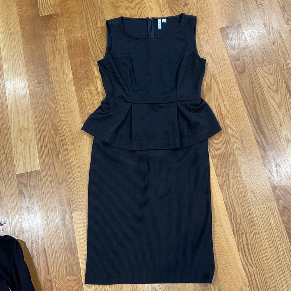 Ellie size 6